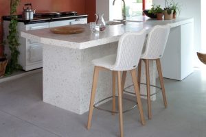 Counter & Bar Stools